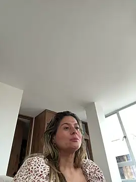 linda-mature43's cam snapshot