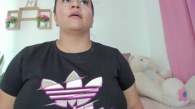 vanessa_sexyhot_'s cam snapshot