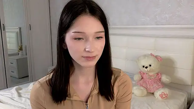 YvonneShames's cam snapshot