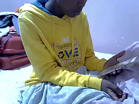 Just_Karu's cam snapshot