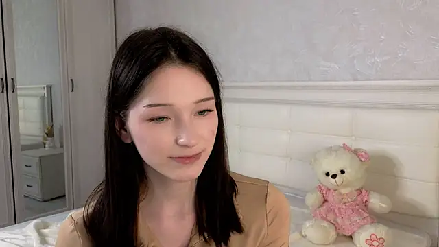 YvonneShames's cam snapshot