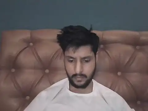 dhruv9413 live sex cam