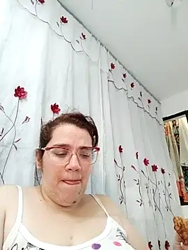 karlythoth@xh's cam snapshot