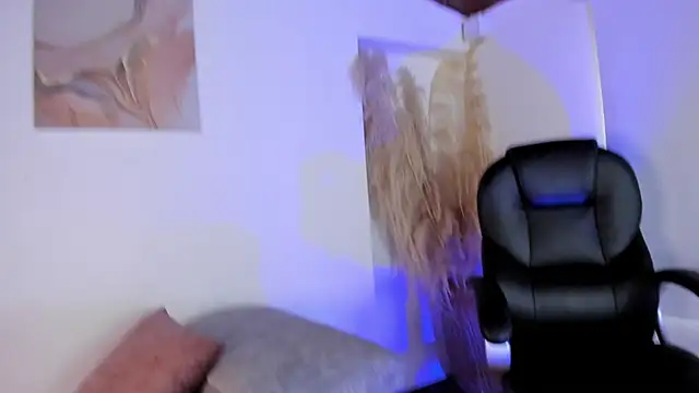 Amelie_Wine's cam snapshot