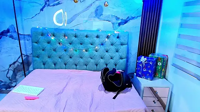 AlexaLaenz's cam snapshot