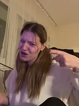 MaryHiggins live sex cam