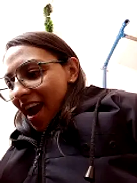 bri_ali's cam snapshot