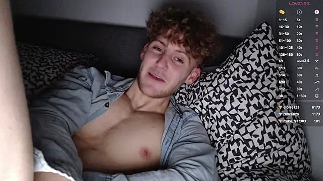 DominantAlex18's cam snapshot