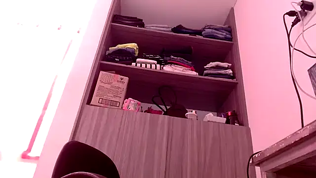 nicolle_milf1978 live sex cam