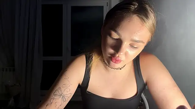 Ginnyinjeans's cam snapshot