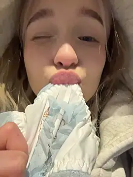 -teenytiny-'s cam snapshot