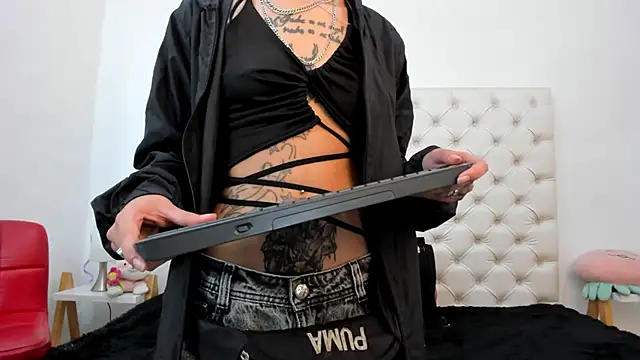 esmeralda06's cam snapshot