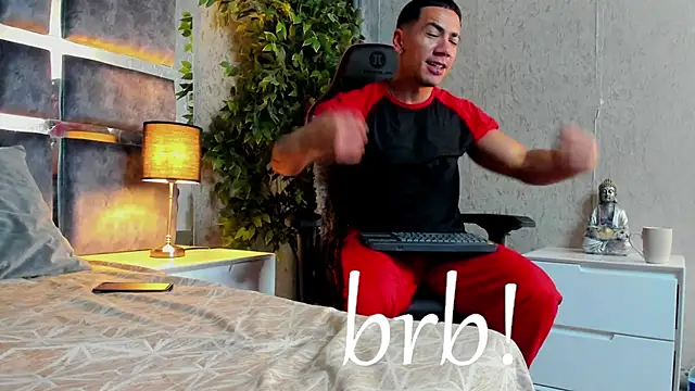 marc_ginale's cam snapshot