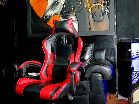 Molotov_Explosive's cam snapshot