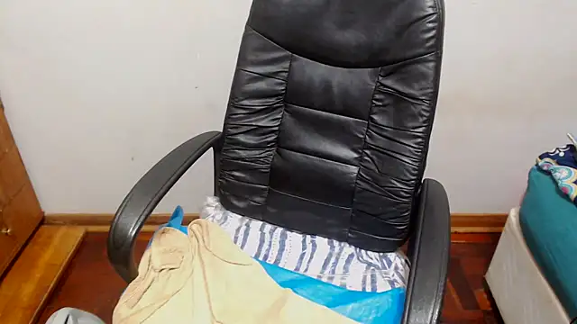 NaughtyNancy01's cam snapshot