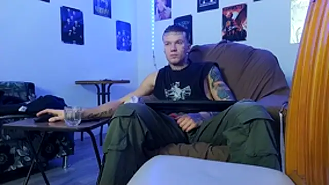 Huntall77's cam snapshot