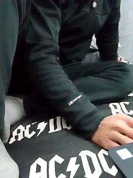 yazin19 live sex cam