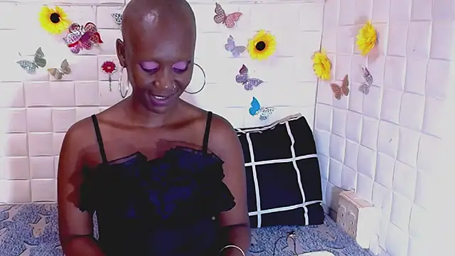 EbonyOlive69's cam snapshot