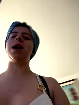 Cloew_Marz's cam snapshot