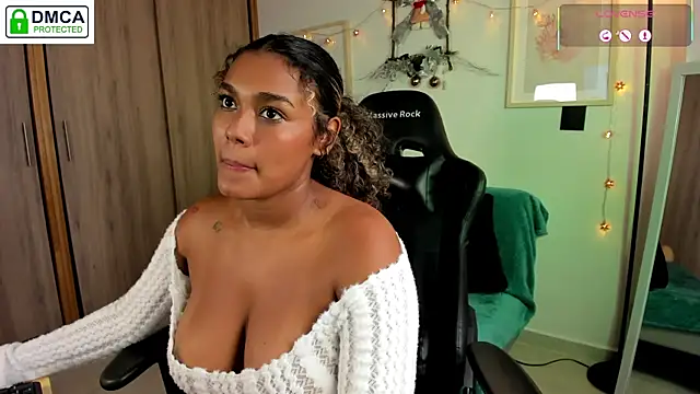 aleja_montiel__'s cam snapshot