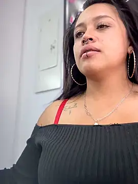 -Mia1's cam snapshot