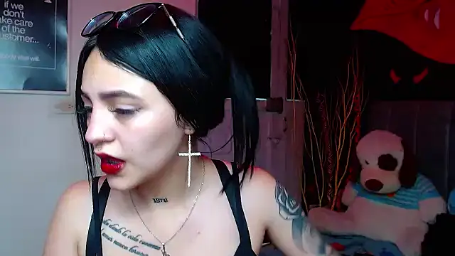 Violettasquirt's cam snapshot