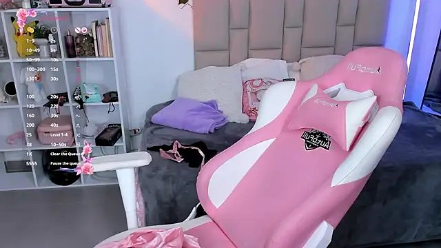 GabrielaBali's cam snapshot