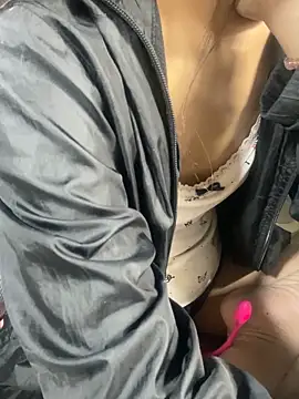 Mina048's cam snapshot