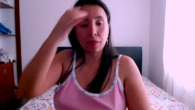 emely_sexx20 live sex cam