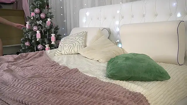 AlbaMesick live sex cam