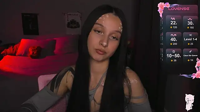 BabyMooon live sex cam