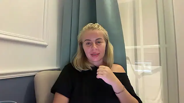 Miravynn live sex cam