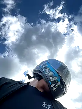 OliverWest04 live sex cam