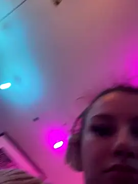 sluttysmiley live sex cam