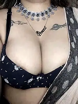 QUEENOF_LUST live sex cam