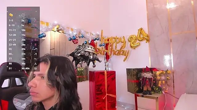 TylerBloom live sex cam