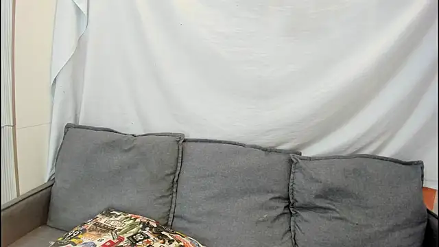 Mhelanny2 live sex cam