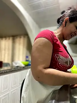 Carola-Ross live sex cam