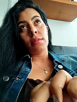 Luianna's cam snapshot