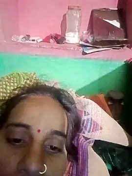 Khusbu77A live sex cam