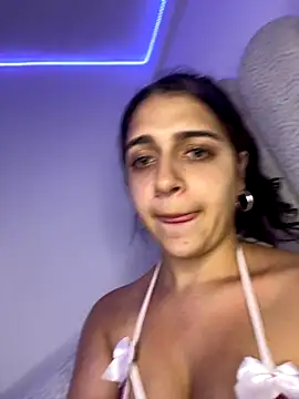 Alice777_ live sex cam