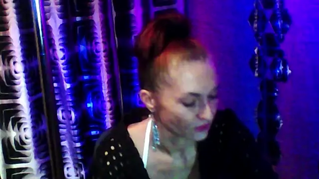 Soniakiss live sex cam