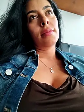 Luianna's cam snapshot