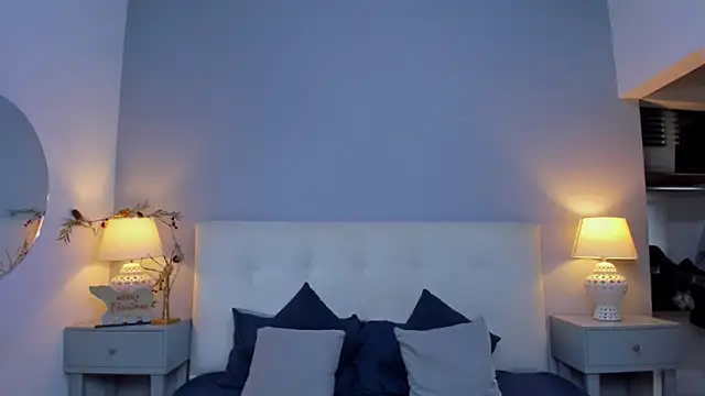 ZarahFoxx's cam snapshot