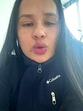 bela_miel's cam snapshot