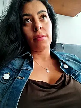 Luianna's cam snapshot