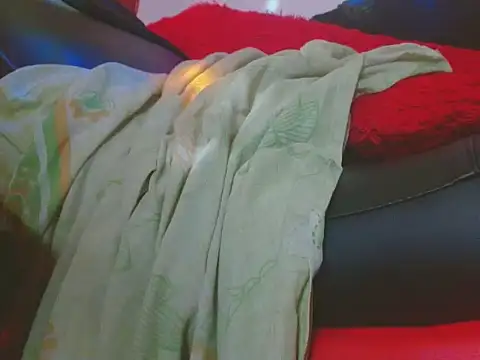 YuliFox live sex cam