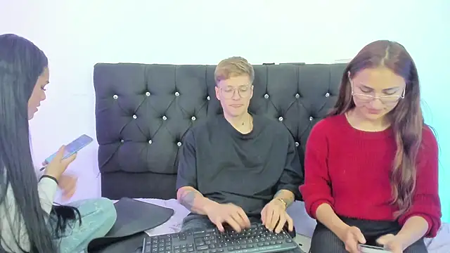 A_sexy_couple__ live sex cam