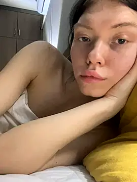 Lisaaa_Alisa live sex cam