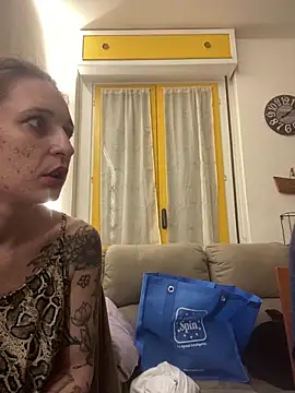 KingQueen2k25's cam snapshot